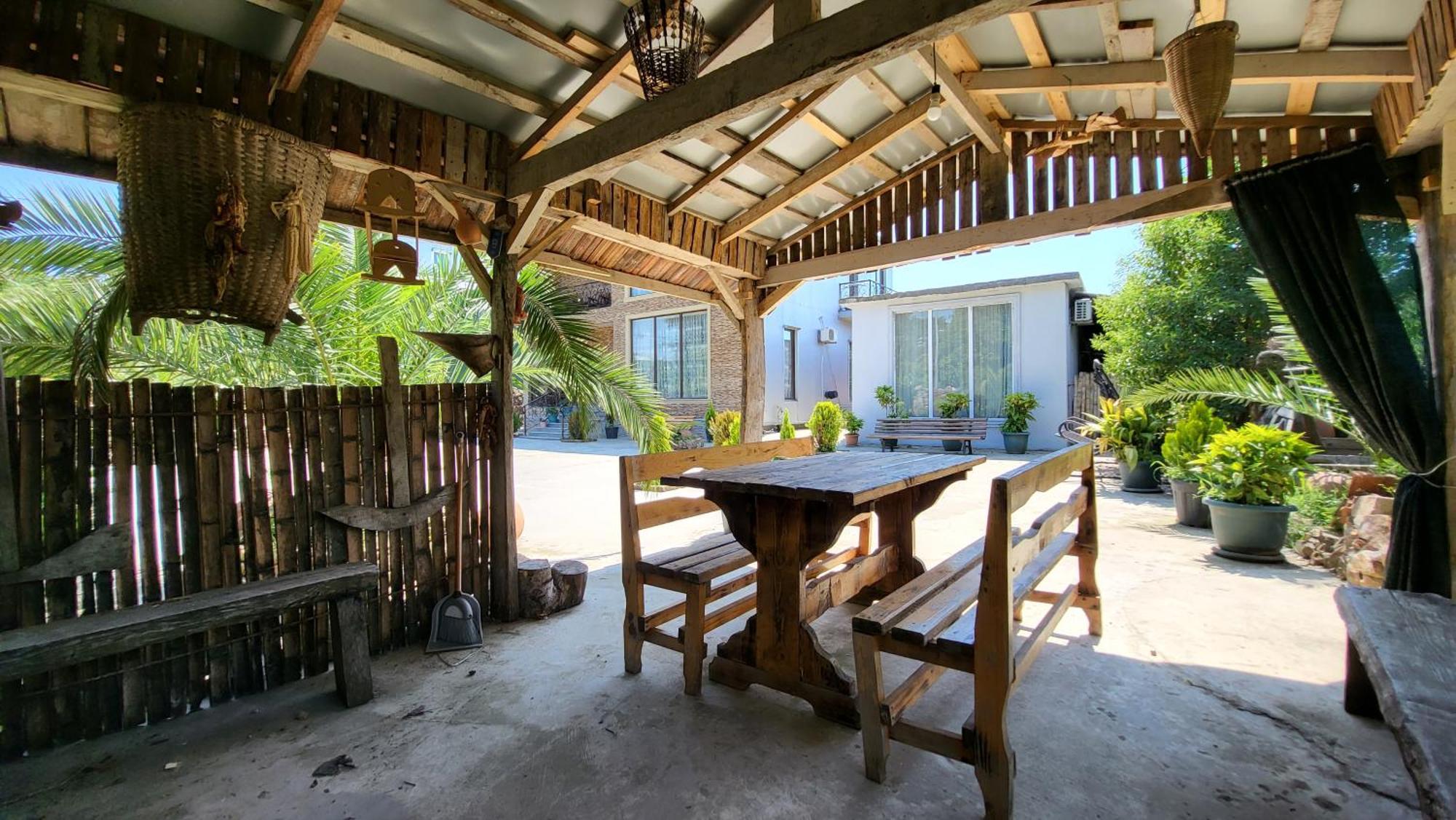Guesthouse Gocha Beridze Batoemi Buitenkant foto